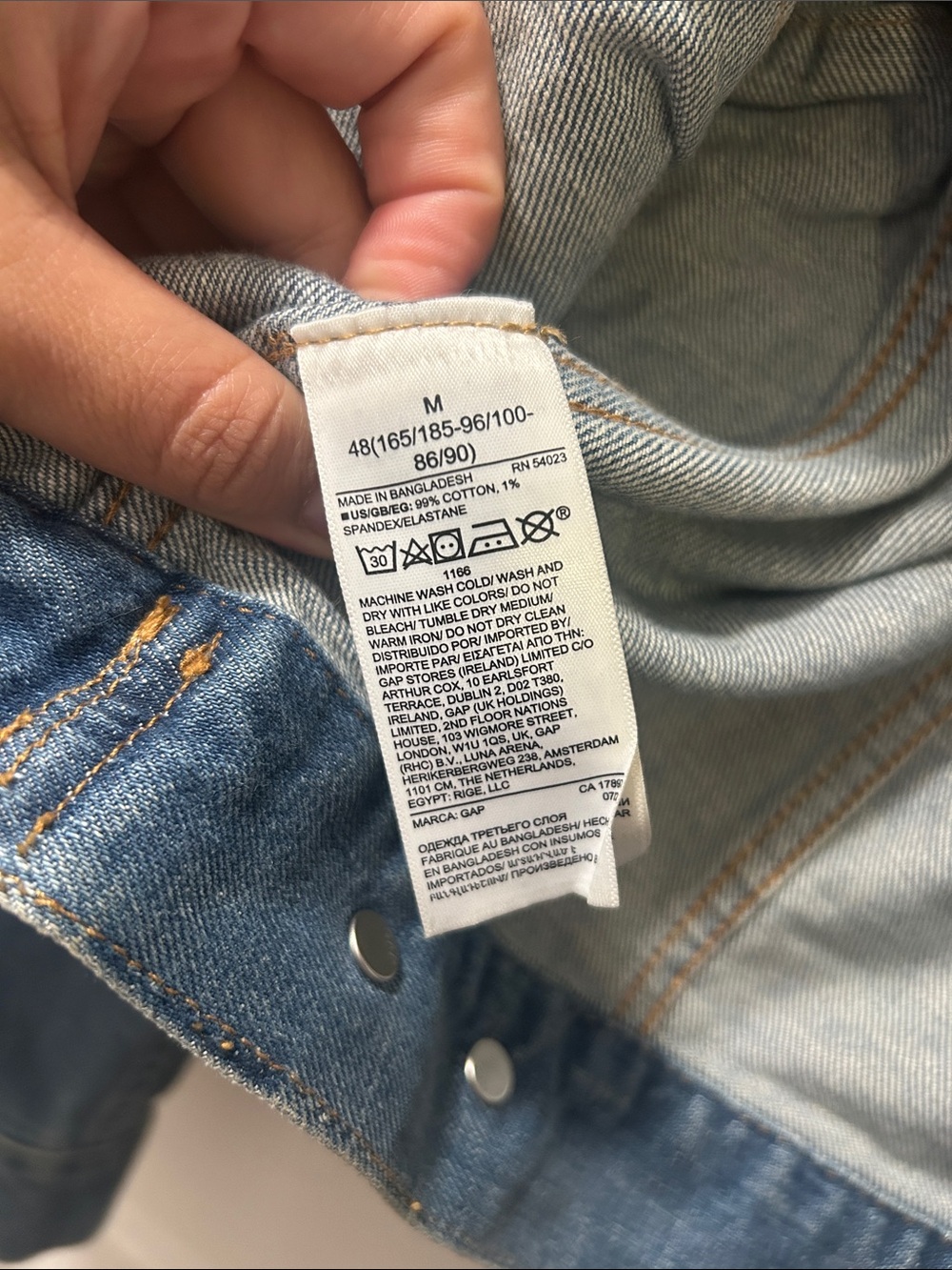 GAP Women's Medium Wash Blue Denim Jacket with Star Embroidery - Picture 5 of 8